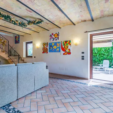 Al Bivio By Interhome * Castorano