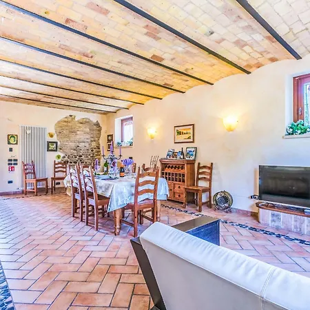 Al Bivio By Interhome Castorano