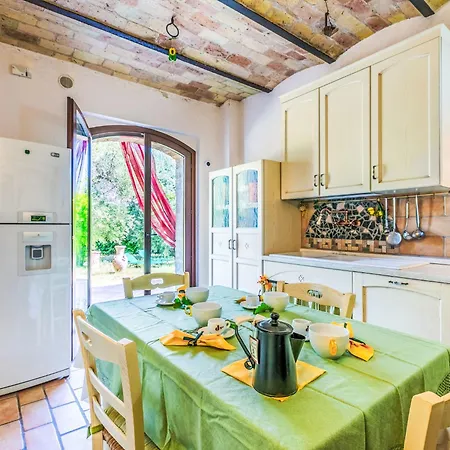 Al Bivio By Interhome Castorano