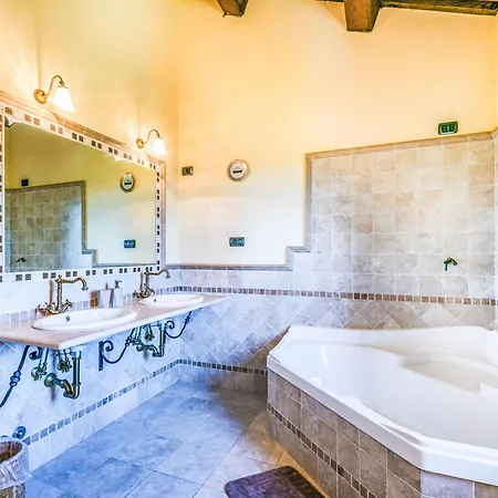 Al Bivio By Interhome Hébergement de vacances Castorano (Ascoli Piceno)