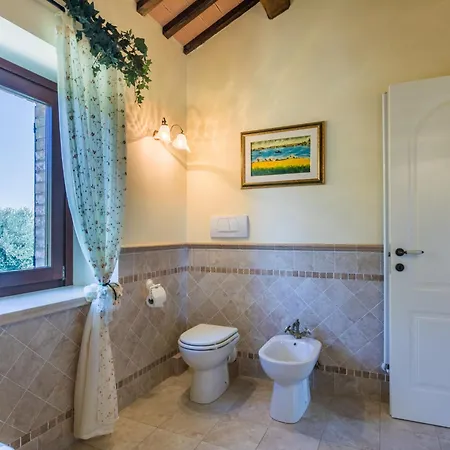 Al Bivio By Interhome Castorano