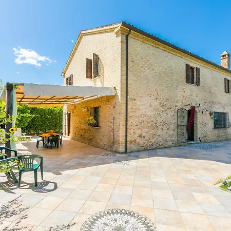 Al Bivio By Interhome Castorano